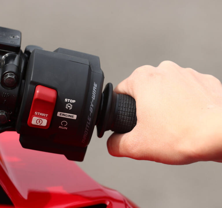 ホンダCBR250RR|スロットルバイワイヤ|ホンダCBR250RRディテール写真解説【操ること自体を楽しめるスポーツバイク】