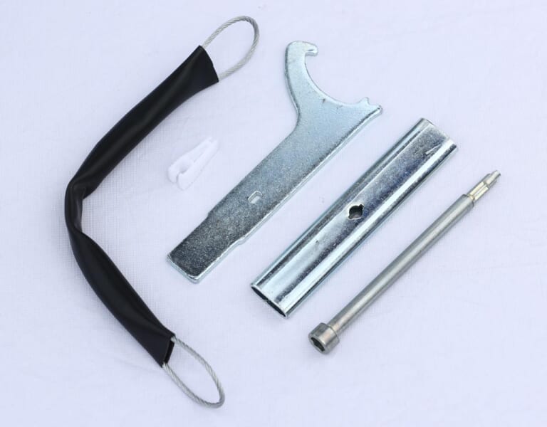 ホンダCBR250RR|車載工具|ホンダCBR250RRディテール写真解説【操ること自体を楽しめるスポーツバイク】