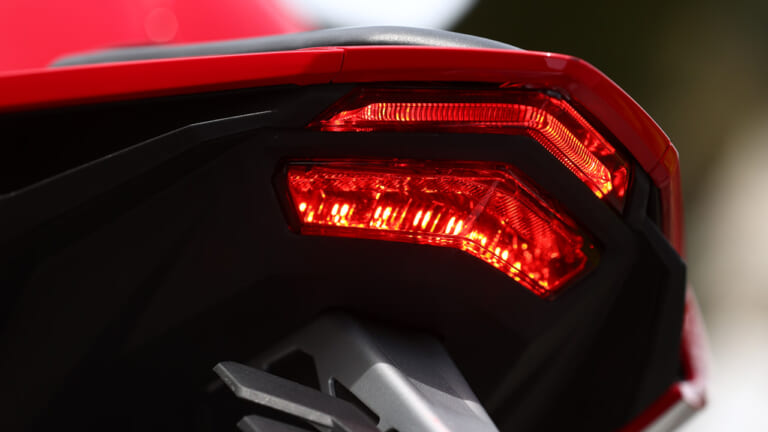 ホンダCBR250RR|LEDテールランプ|ホンダCBR250RRディテール写真解説【操ること自体を楽しめるスポーツバイク】