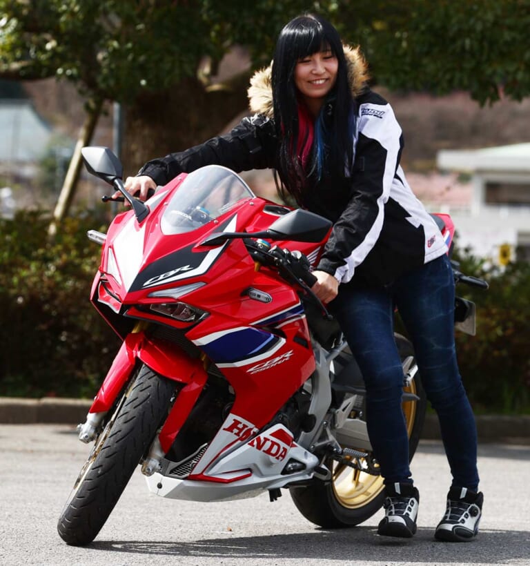 ホンダCBR250RR|取り回し|ホンダCBR250RRディテール写真解説【操ること自体を楽しめるスポーツバイク】