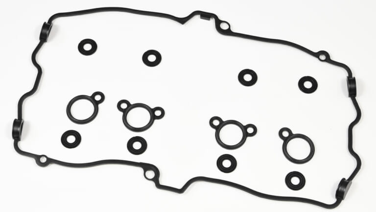 スズキ油冷GSX-Rシリーズ|ウィークポイント|ヘッドカバーガスケット|’80s国産名車・スズキ油冷GSX-Rシリーズ完調メンテナンス【ウィークポイント解説】