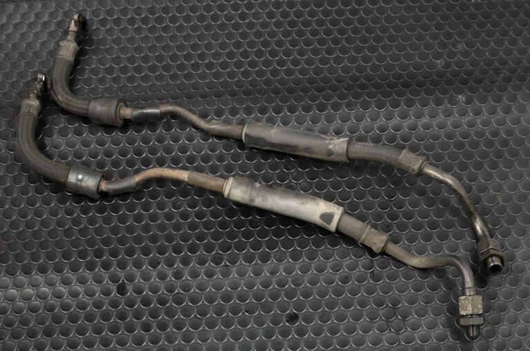 スズキ油冷GSX-Rシリーズ|ウィークポイント|オイルホース|’80s国産名車・スズキ油冷GSX-Rシリーズ完調メンテナンス【ウィークポイント解説】