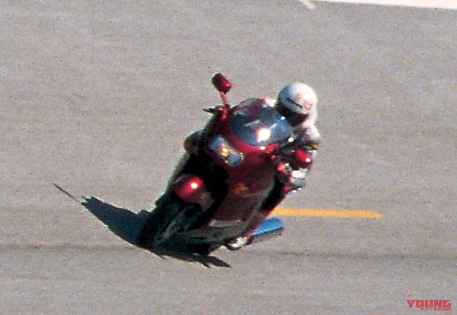 スズキ ハヤブサ|’99初代スピードテスト|vs カワサキZZ-R1100|ハヤブサ飛翔伝説プレイバック#2〈初代〉’99年スピードテスト再録:ミラーなし実測312km/h!!