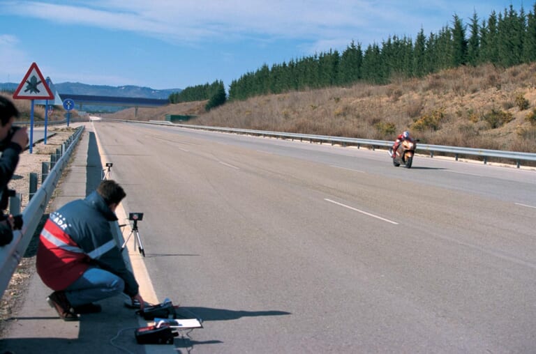 スズキ ハヤブサ|’99初代スピードテスト|ハヤブサ飛翔伝説プレイバック#2〈初代〉’99年スピードテスト再録:ミラーなし実測312km/h!!