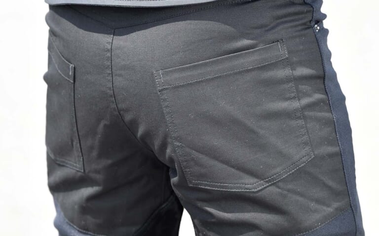 フラッグシップ エスフォーライドパンツ|ストレッチコットン|内股の牛革スエードがタンクを強力ホールドする〈フラッグシップ エスフォーライドパンツ〉