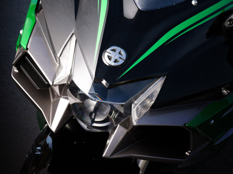 カワサキ ニンジャH2 SX SE+ フロントフェイス|カワサキ ニンジャH2 SX SE+試乗インプレッション【超高性能がより快適で身近に】