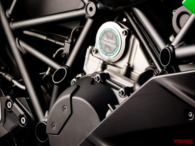 カワサキ ニンジャH2 SX SE+ スーパーチャージドエンジンマーク|カワサキ ニンジャH2 SX SE+試乗インプレッション【超高性能がより快適で身近に】