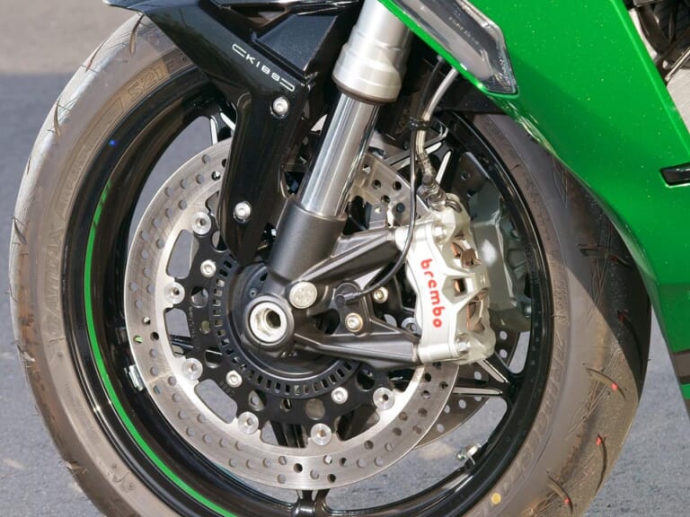 カワサキ ニンジャH2 SX SE+ フロントサスペンション&ブレーキ|カワサキ ニンジャH2 SX SE+試乗インプレッション【超高性能がより快適で身近に】