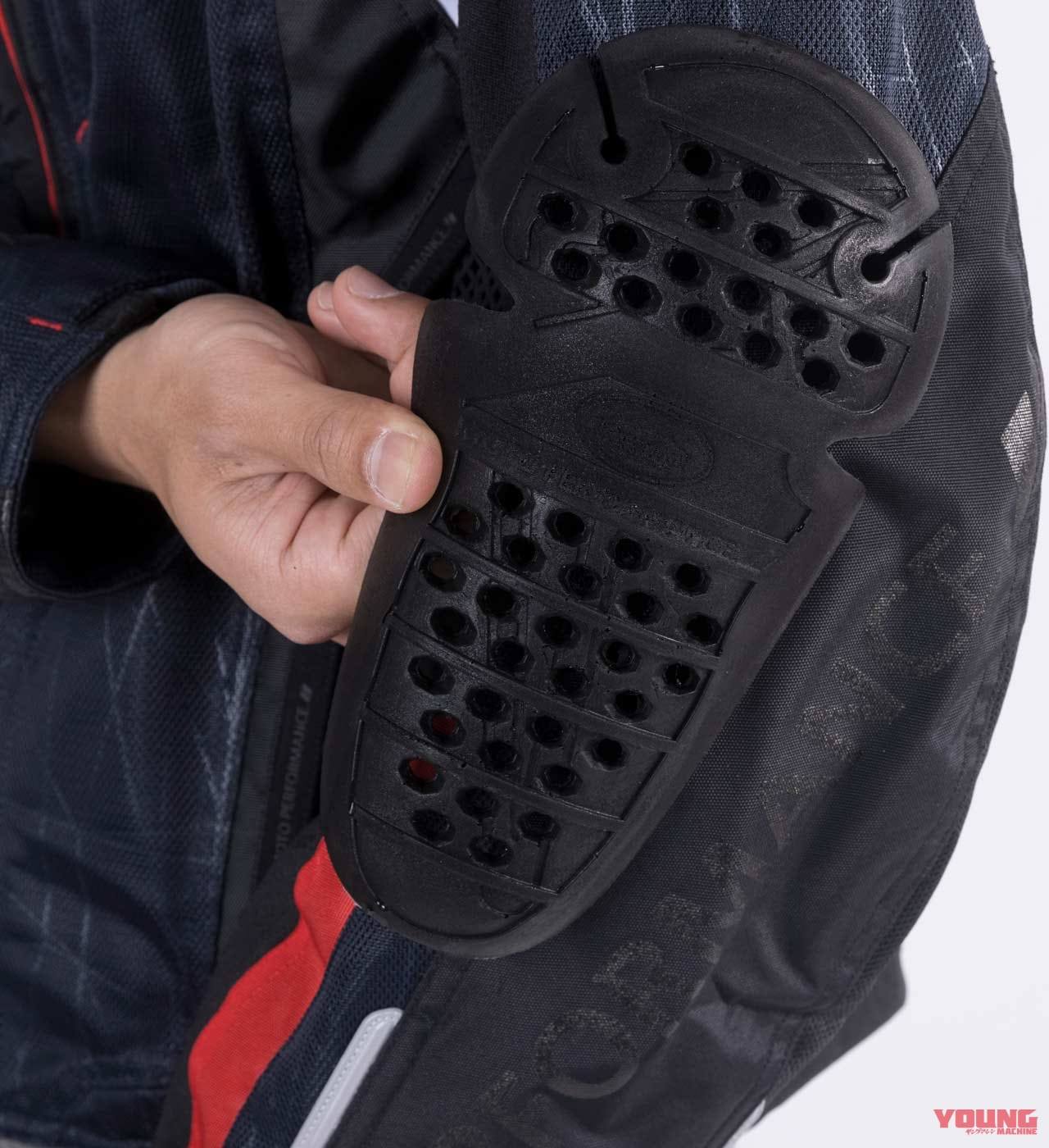 21春夏ライディングギアカタログ クシタニ 高品質と伝統に最新デザインを併せ持つ Webヤングマシン 最新バイク情報 21春夏ライディングギアカタログ クシタニ 高品質と伝統に最新デザインを併せ持つ Webヤングマシン 最新バイク情報