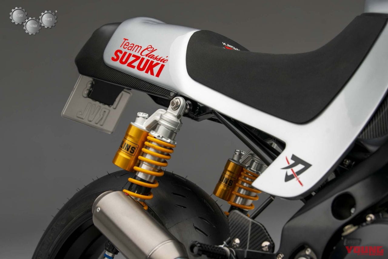 |英国スズキの「Team Classic Suzuki」がK8ベースのKATANAレーサーをストリートバイク化?!