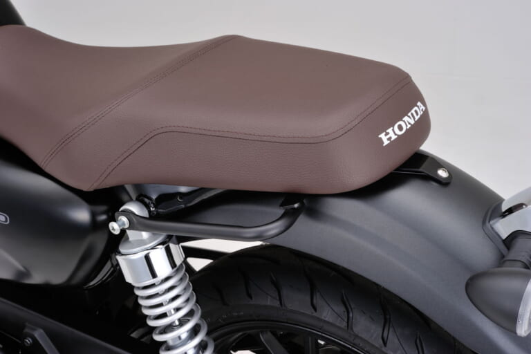 デイトナ アシストグリップ(GB350用)|デイトナからホンダGB350用パーツ続々! 車体を守るパイプガードやレトロな荷台ほか