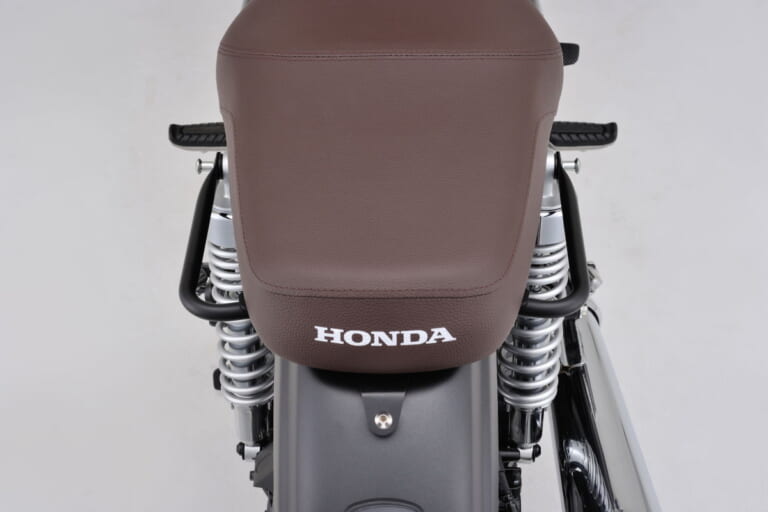 デイトナ アシストグリップ(GB350用)|デイトナからホンダGB350用パーツ続々! 車体を守るパイプガードやレトロな荷台ほか
