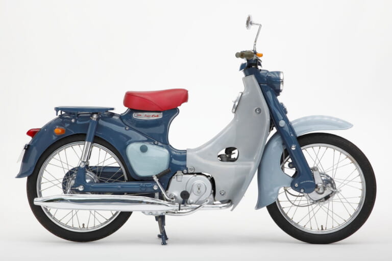 ホンダ|スーパーカブC100|1958年|「働くバイクの元祖」「出前仕様!」カブの左手のところにレバーがないのはなぜ?