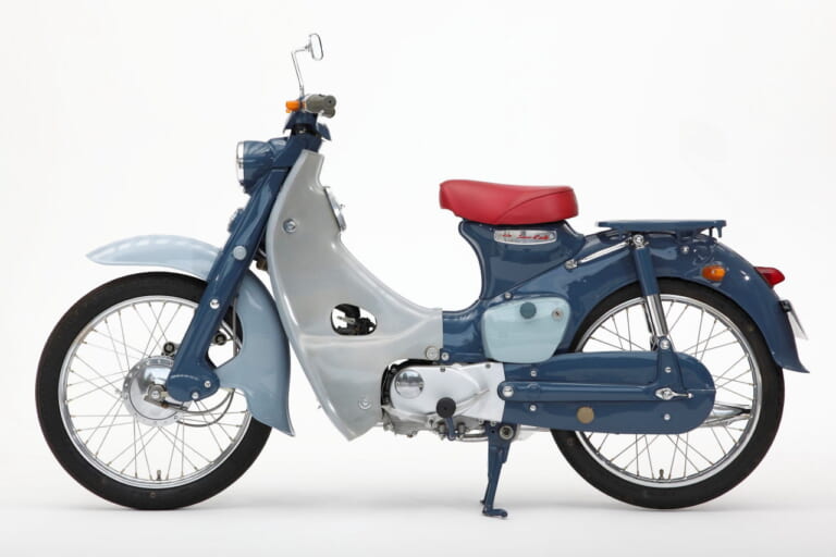 ホンダ|スーパーカブC100|1958年|「働くバイクの元祖」「出前仕様!」カブの左手のところにレバーがないのはなぜ?