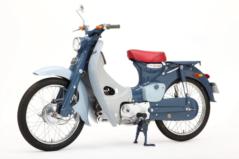 ホンダ|スーパーカブC100|1958年|「働くバイクの元祖」「出前仕様!」カブの左手のところにレバーがないのはなぜ?