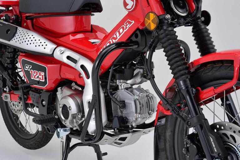 ホンダCT125ハンターカブ| カスタムパーツ|デイトナ パイプエンジンガード|ホンダCT125ハンターカブのあらゆる遊び方に即応するカスタムパーツ〈デイトナ〉