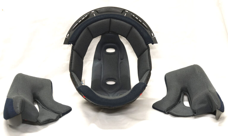 オフロードヘルメット|HJC DS-X1 グラビティ|HJCヘルメットからスタイル別ニューモデル登場【スピーカー収納スペースでインカム装着時も快適な被り心地】