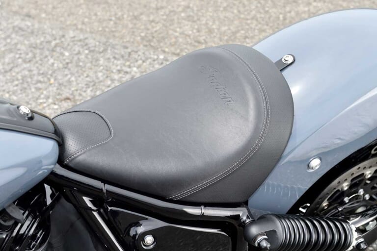 インディアン チーフダークホース|シート|インディアン チーフ ダークホース試乗インプレッション【デビューから100年。まったく新しく設計されたチーフ】