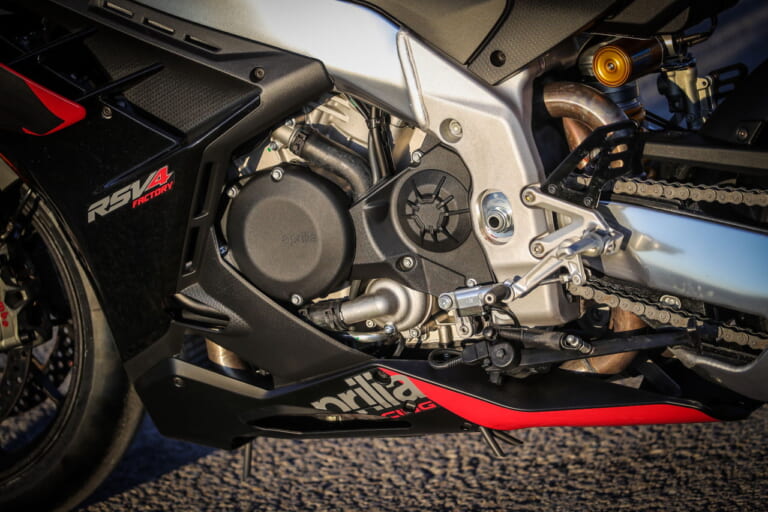 APRILIA RSV4 FACTORY［2021 model］