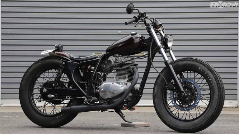 カワサキ エストレヤのカスタムマシンはスポークホイールを半艶黒の丸塗りに 美的バイク進化論 Webヤングマシン 新車バイクニュース カワサキ エストレヤのカスタムマシンはスポークホイールを半艶黒の丸塗りに 美的バイク進化論 Webヤングマシン 新車バイクニュース