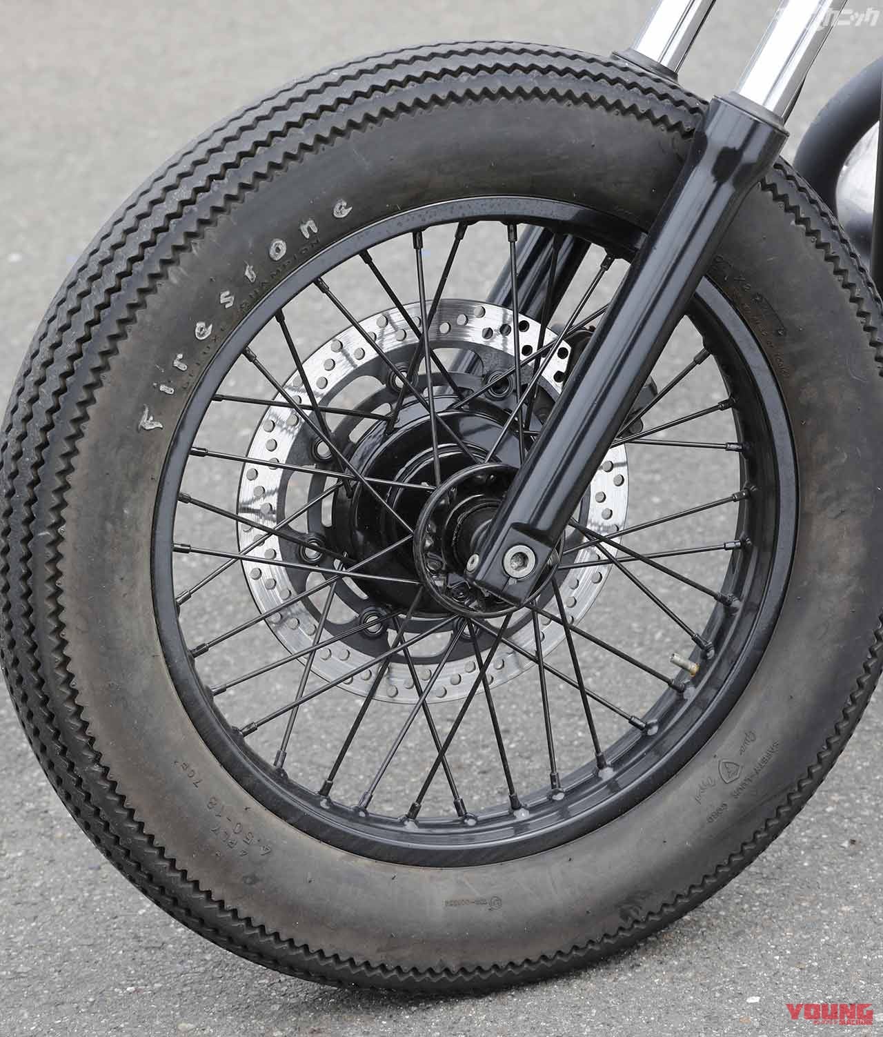 ｜カワサキ エストレヤのカスタムマシンはスポークホイールを半艶黒の丸塗りに〈美的バイク進化論〉