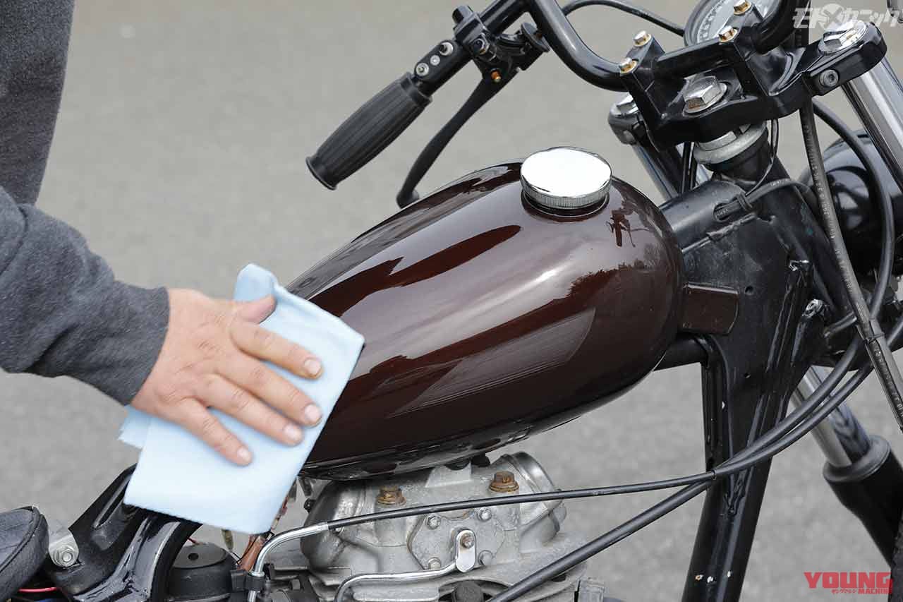 |カワサキ エストレヤのカスタムマシンはスポークホイールを半艶黒の丸塗りに〈美的バイク進化論〉