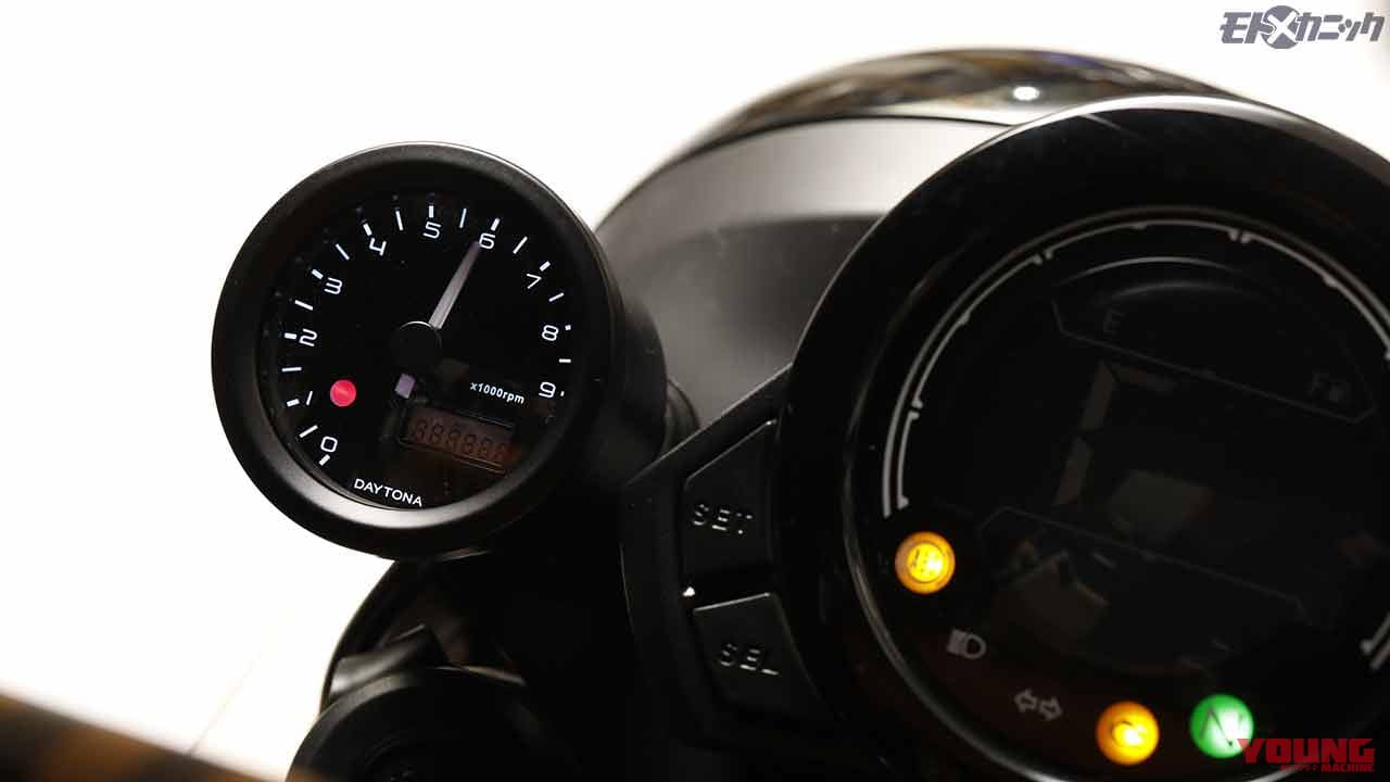 |ホンダCT125ハンターカブにボルトオンでコンパクトなタコメーターを追加〈デイトナ〉