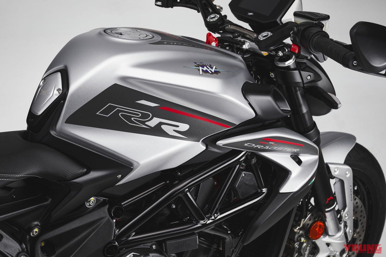 |MVアグスタのマッチョなネイキッド「ドラッグスター800」がモデルチェンジ!