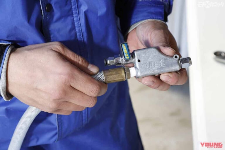 EZブラスト|水道ホース接続|重曹クリーニングはクロームメッキのサビやエンジン部品のカーボン除去に効果絶大〈EZブラスト〉