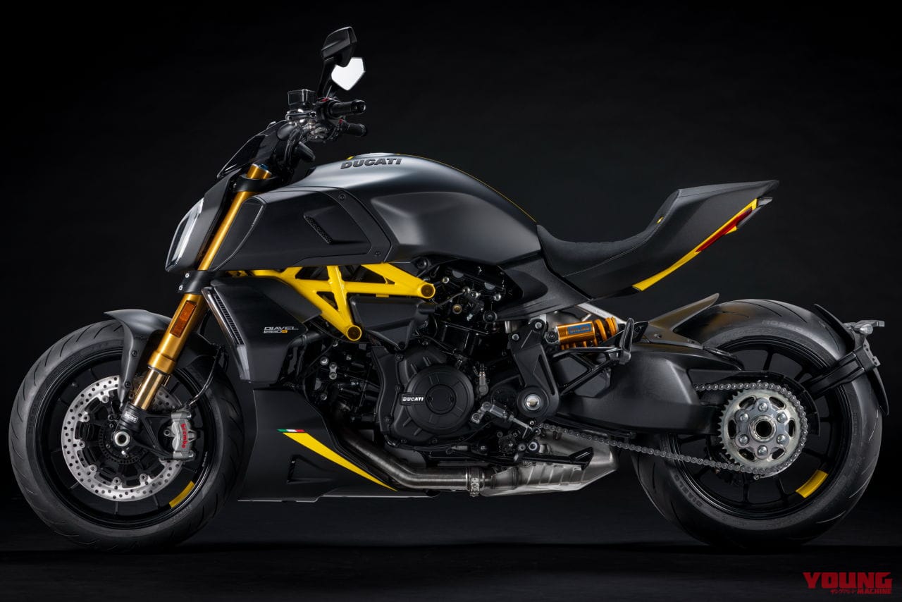 |ドゥカティ「ディアベル1260S」の新バージョン、左右非対称「ブラック&スチール」が登場!