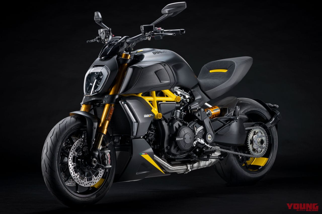 |ドゥカティ「ディアベル1260S」の新バージョン、左右非対称「ブラック&スチール」が登場!