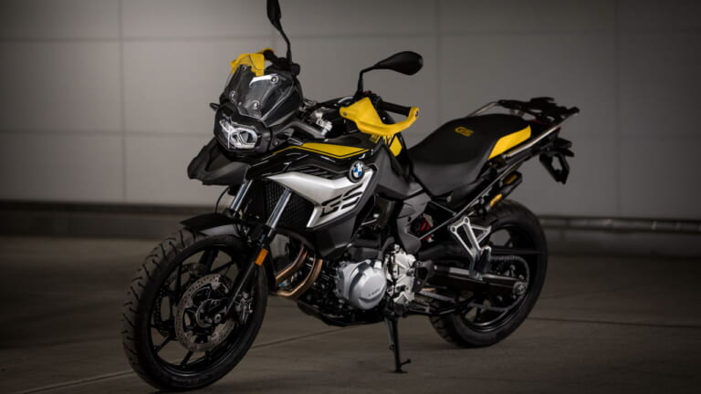 GSシリーズ40周年カラーのBMW「F750GS／F850GS」発売決定！ ブラック×イエローの特別仕様