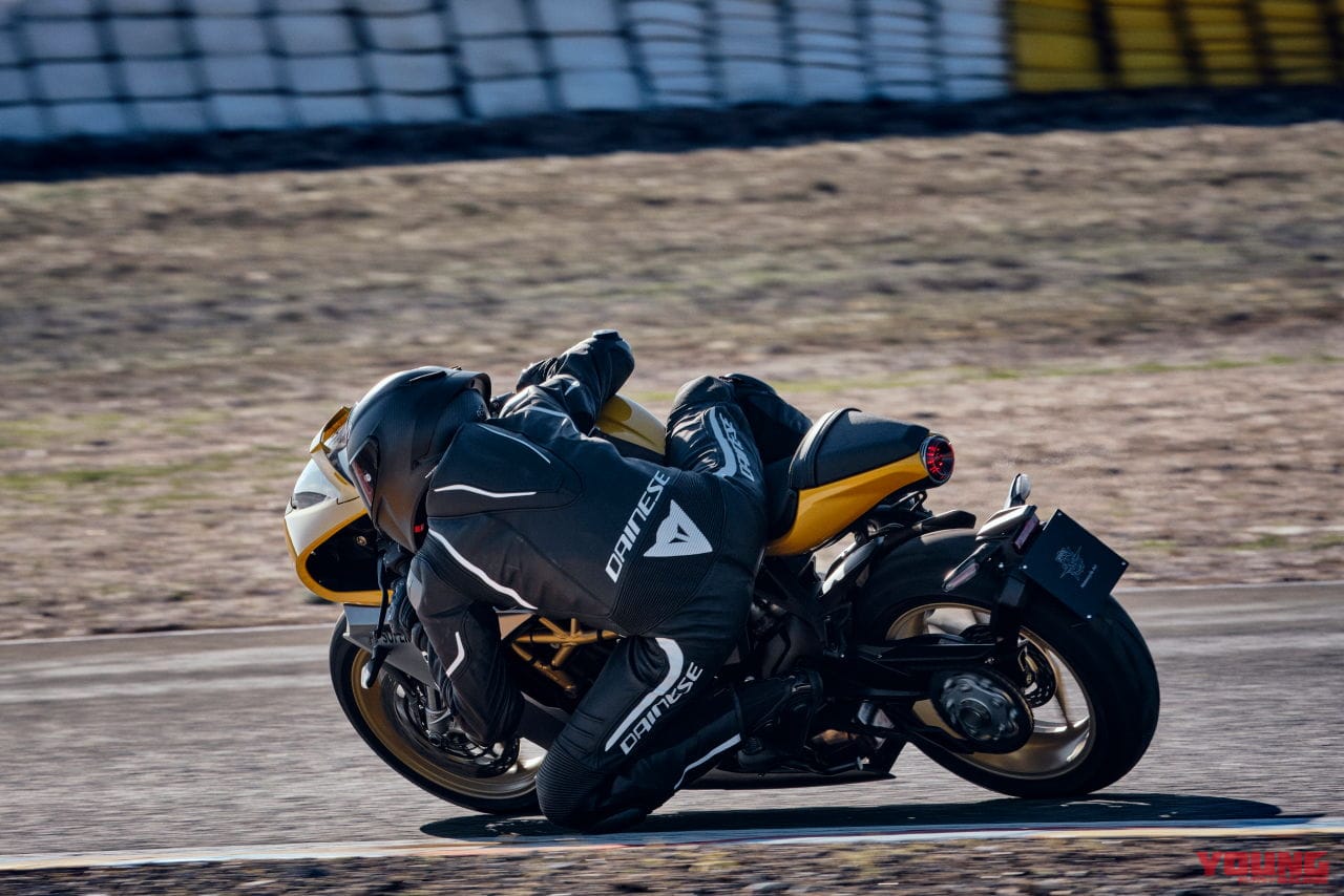 |MVアグスタの新型「スーパーベローチェ800」登場! エンジンとフレーム、電子制御も見直し