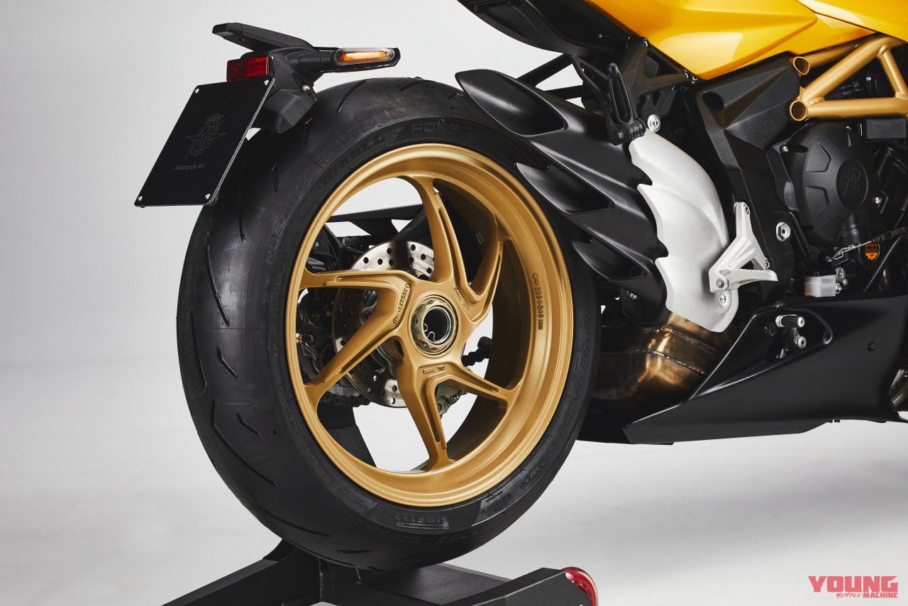 |MVアグスタの新型「スーパーベローチェ800」登場! エンジンとフレーム、電子制御も見直し