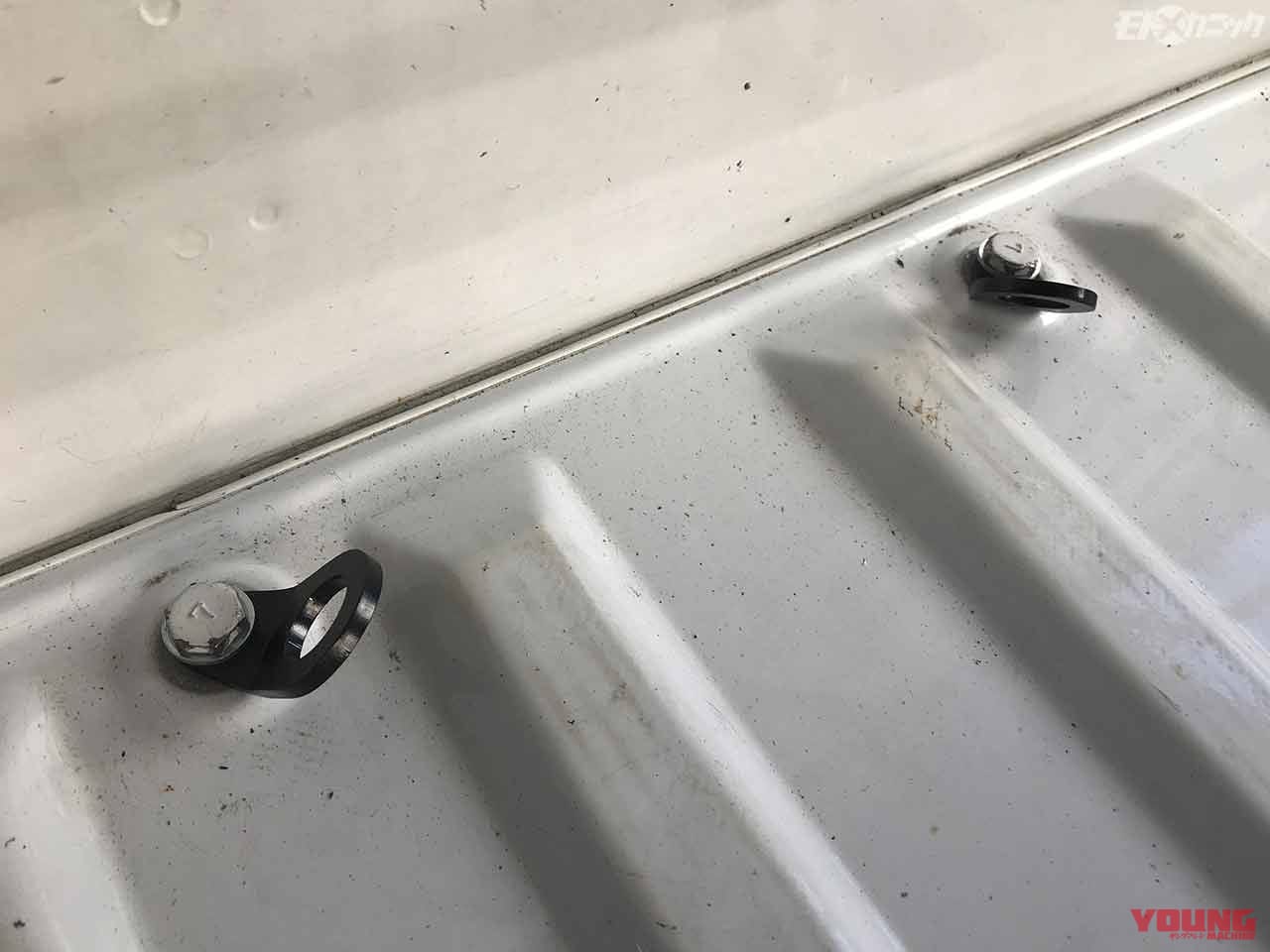 |“ワケあり軽トラック”を購入してトランポ車に改造してみた【ドゥカティも積める!!】