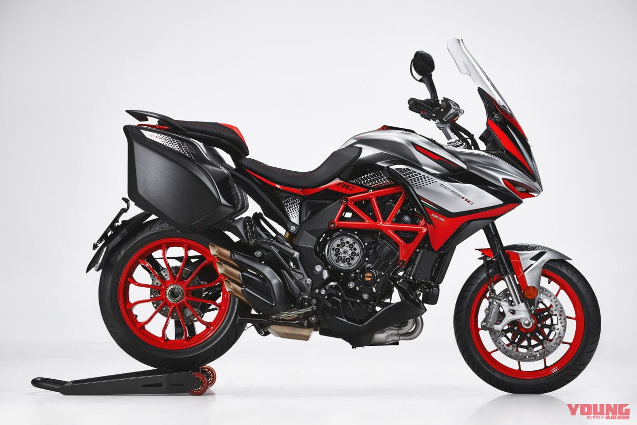 |自動クラッチ、電制サス! MVアグスタ「ツーリズモベローチェ800」がエンジン更新でユーロ5世代に