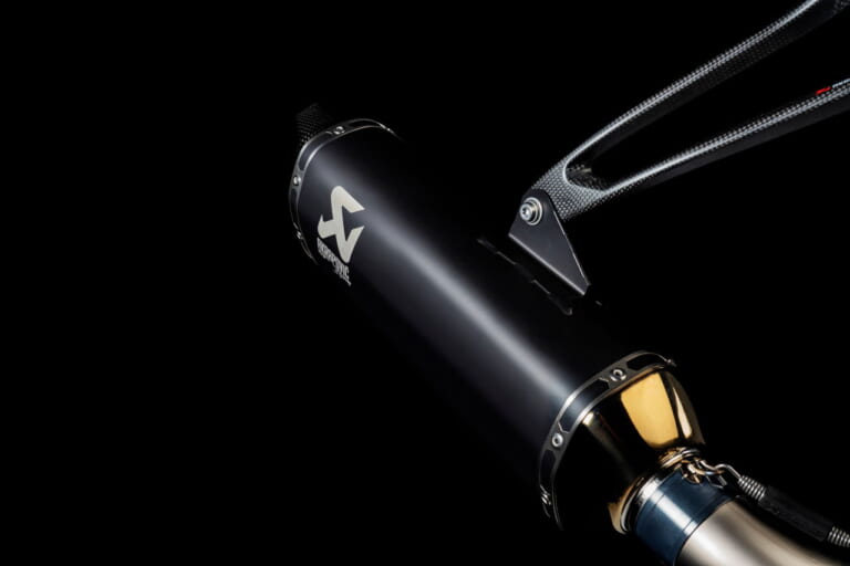 Ninja ZX-10R/ZX-10RR 2021 Evolution Line (Titanium)|世界限定30本、日本で買えるのはわずか数人!! アクラポヴィッチ30周年マフラー登場