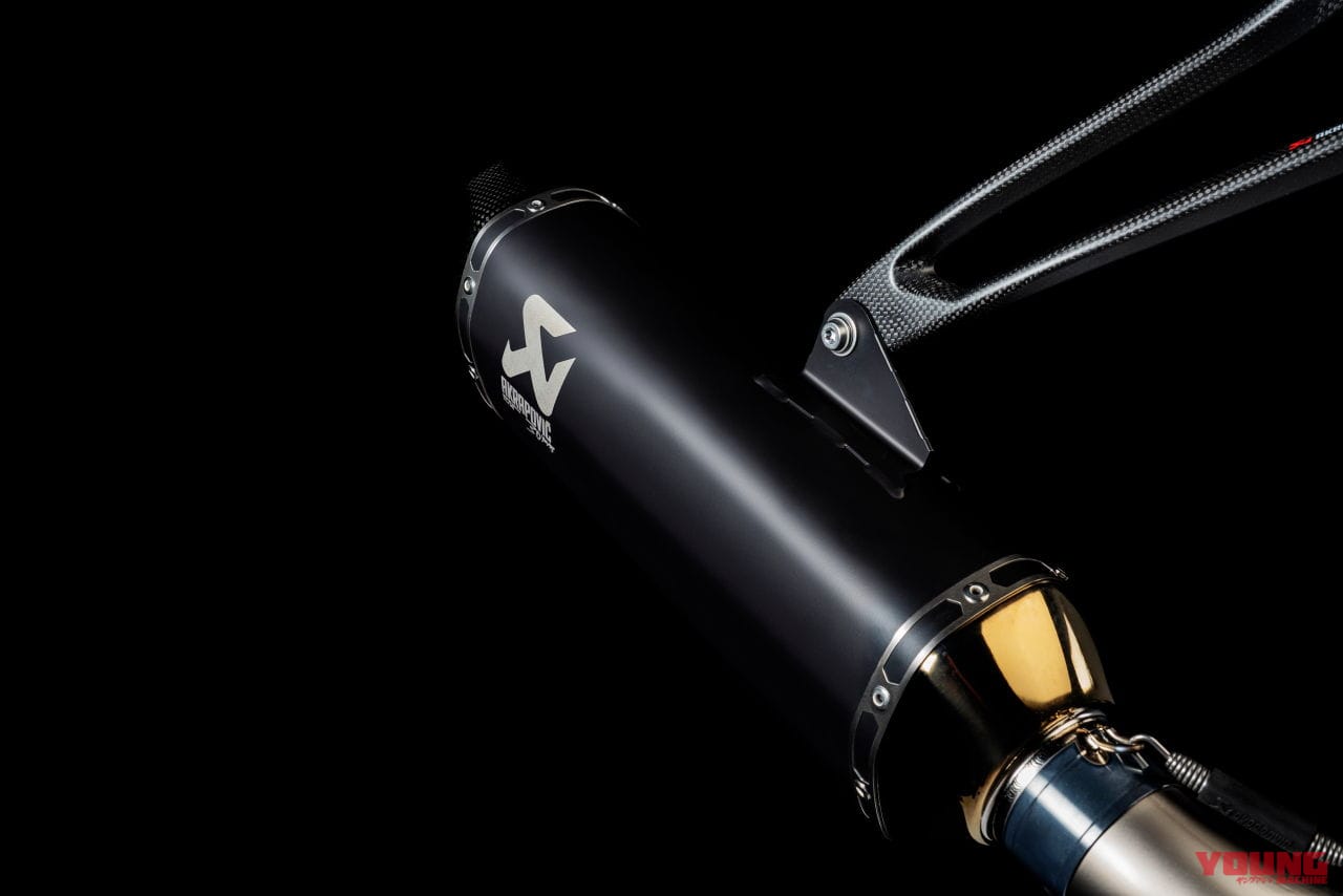 Ninja ZX-10R/ZX-10RR 2021 Evolution Line (Titanium)|世界限定30本、日本で買えるのはわずか数人!! アクラポヴィッチ30周年マフラー登場