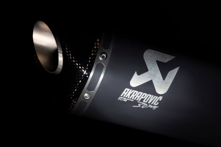 Ninja ZX-10R/ZX-10RR 2021 Evolution Line (Titanium)|世界限定30本、日本で買えるのはわずか数人!! アクラポヴィッチ30周年マフラー登場