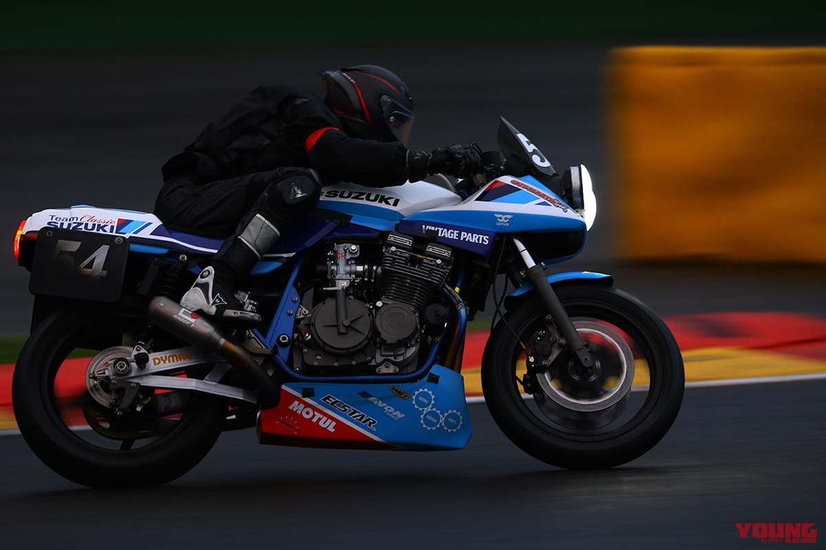 |英国スズキの「Team Classic Suzuki」がK8ベースのKATANAレーサーをストリートバイク化?!