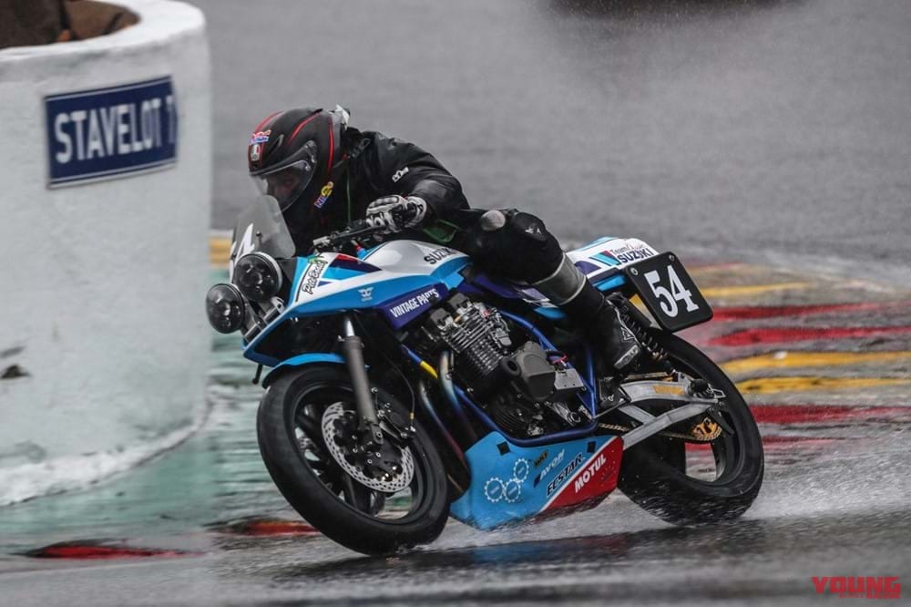 |英国スズキの「Team Classic Suzuki」がK8ベースのKATANAレーサーをストリートバイク化?!