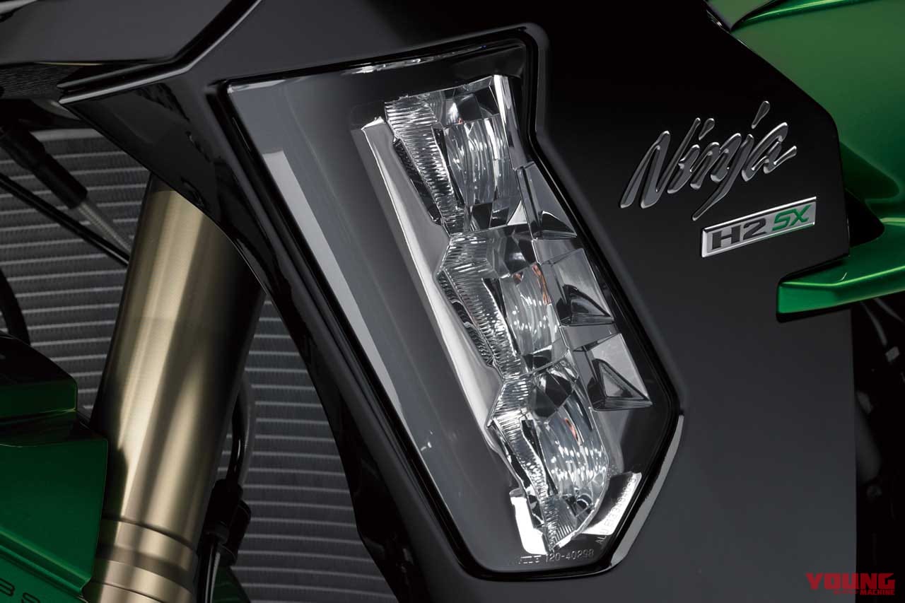 フルLED&コーナー灯|ハヤブサ対抗? 最新電脳でカワサキ ニンジャZX-14Rが復活するか?!〈YM未来予想〉