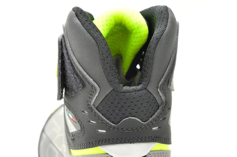 TCX ラッシュ2 ウォータープルーフ|細身ながら日本人にも合う「TCXラッシュ2ウォータープルーフ」試用インプレッション