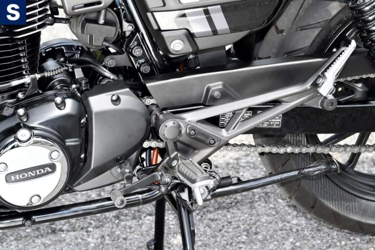 ホンダGB350S|左ステップ|爆売れホンダGB350! モダン仕様のGB350Sも7月発売スタンバイ【すべてがスポーティー仕立て】