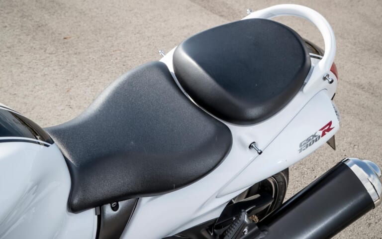 スズキ2代目ハヤブサ('17)|タンデムシート|スズキ2代目ハヤブサ(’17)あらためて試乗インプレッション【熟成極まる先代の輝きは色褪せず】