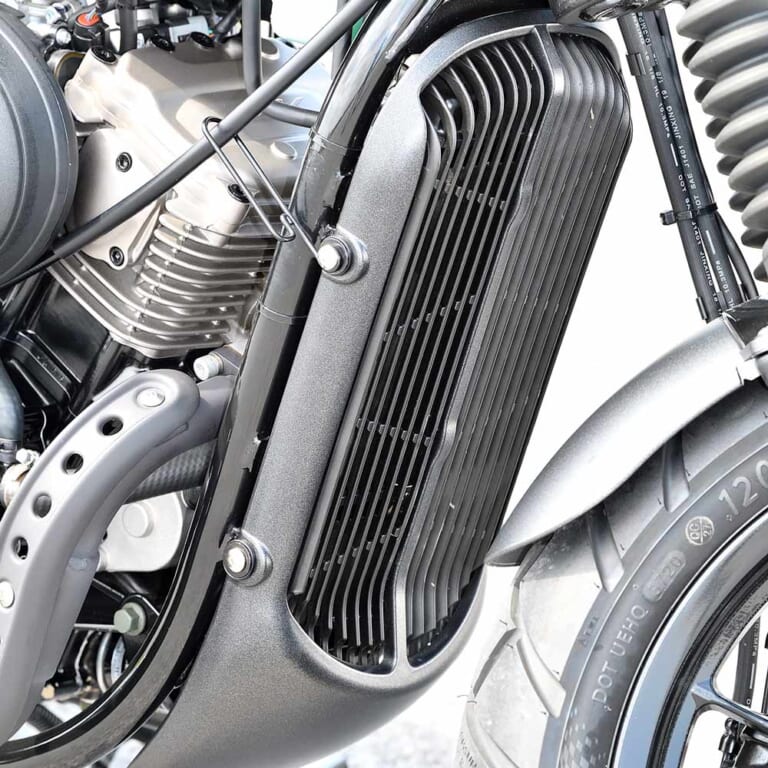 ヒョースンGV125Sボバー|ラジエターカバー|ヒョースンGV125Sボバー試乗インプレッション【唯一無二! 優秀な原付二種ボバー】