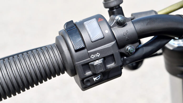 ヒョースンGV125Sボバー|スイッチボックス|ヒョースンGV125Sボバー試乗インプレッション【唯一無二! 優秀な原付二種ボバー】