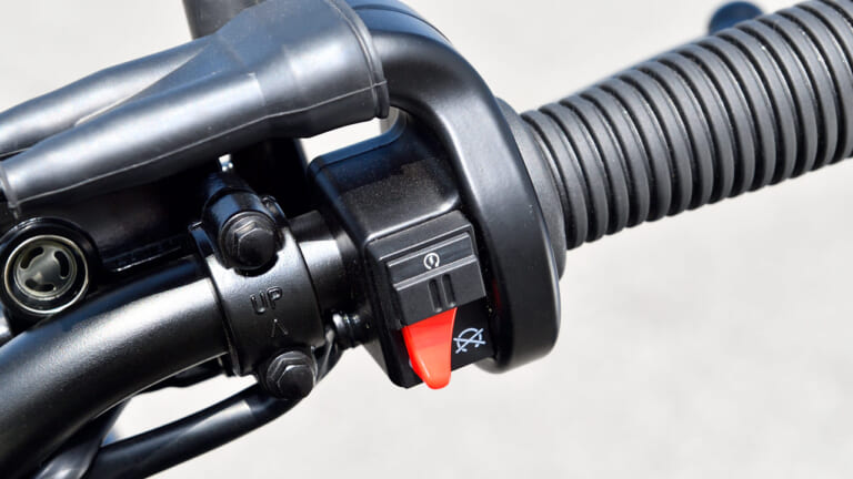 ヒョースンGV125Sボバー|スイッチボックス|ヒョースンGV125Sボバー試乗インプレッション【唯一無二! 優秀な原付二種ボバー】