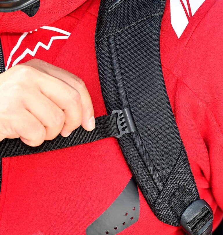 クシタニ K-3587Bバックパック|チェストベルト|クシタニ K-3587Bバックパック試用インプレッション【蒸れにくいバックパックに限定色登場】