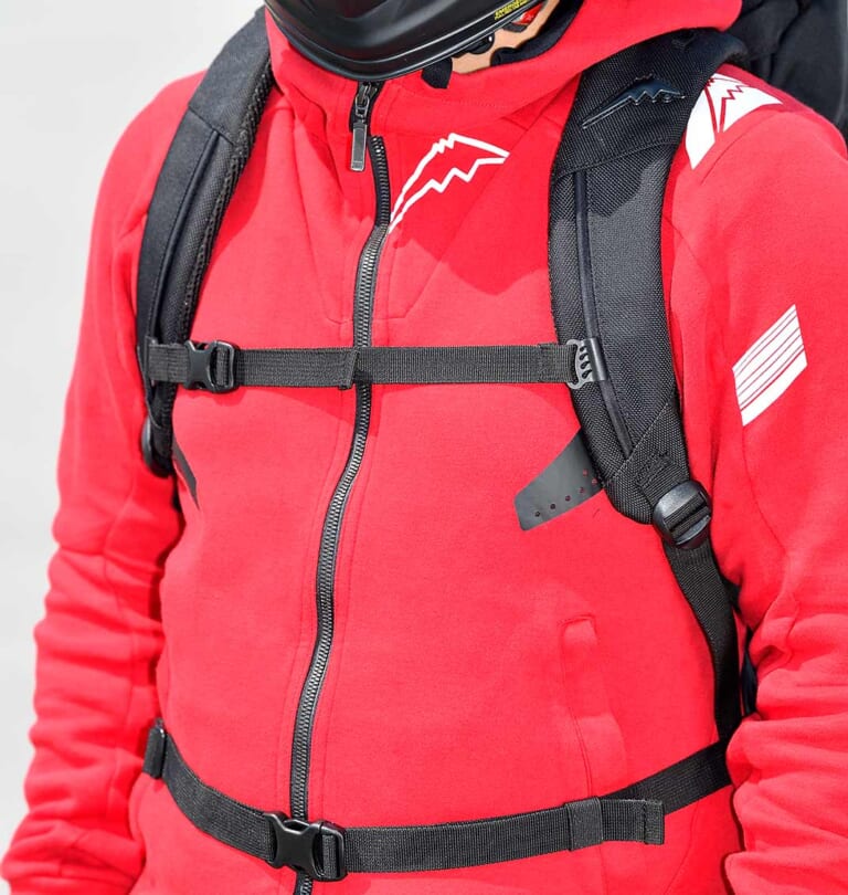 クシタニ K-3587Bバックパック|チェストベルト&ウエストベルト|クシタニ K-3587Bバックパック試用インプレッション【蒸れにくいバックパックに限定色登場】